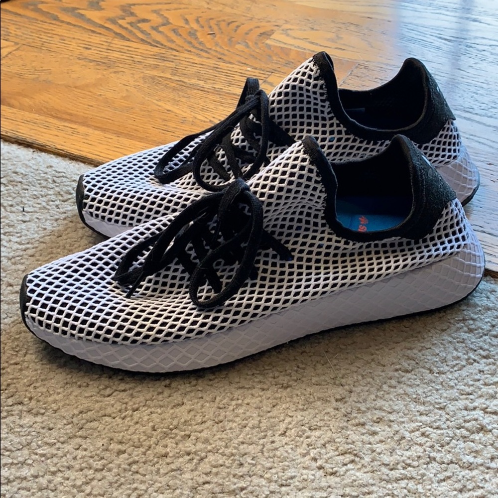 Men’s Adidas Deerupt Minimalist Runners Shoes